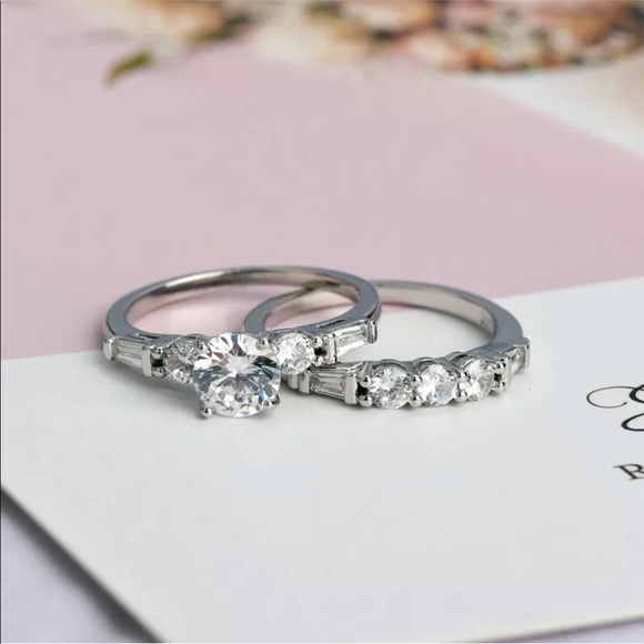 Women’s engagement wedding birthday ring - Picture 4 of 8